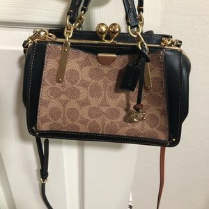 coach kisslock dreamer 21 in signature canvas